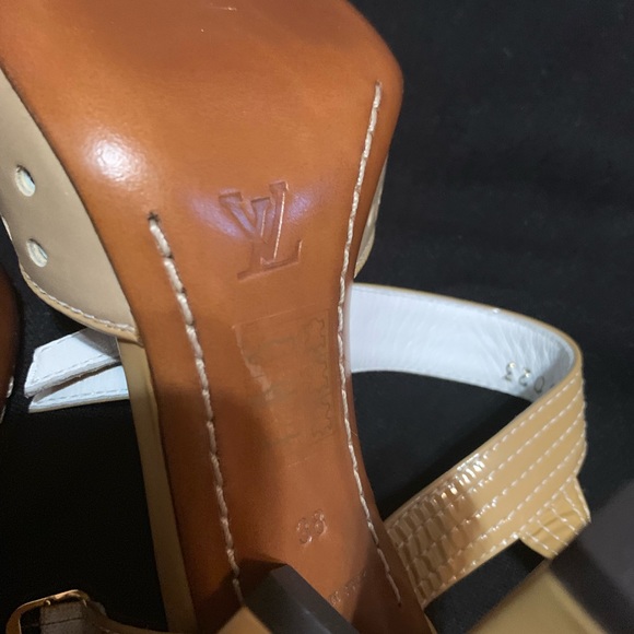 Louis Vuitton Sandals - Picture 5 of 5